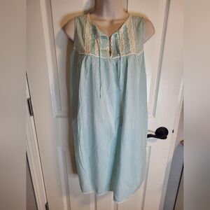 Vintage Komar Nightgown size Small